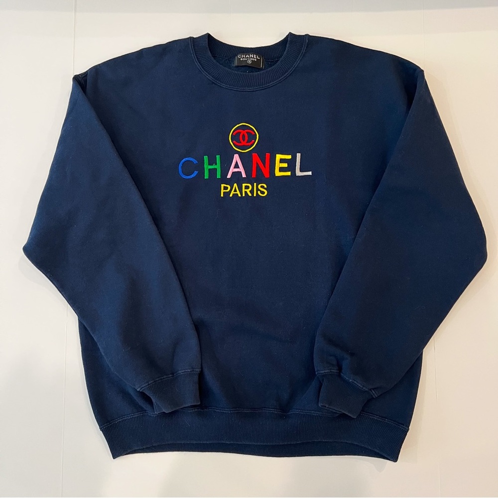 RARE! Vintage Chanel sweatshirt